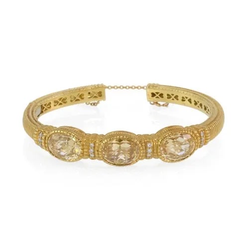 JUDITH RIPKA DIAMOND 18K YELLOW GOLD CANARY YELLOW 3 STONE CUFF BRACELET: JUDITH RIPKA DIAMOND 18K YELLOW GOLD CANARY YELLOW 3 STONE CUFF BRACELET Judith Ripka Canary Citrine & Diamond 18k Yellow Gold 3 Stone Cuff Bracelet Description This lovely authentic cuff bracelet is 