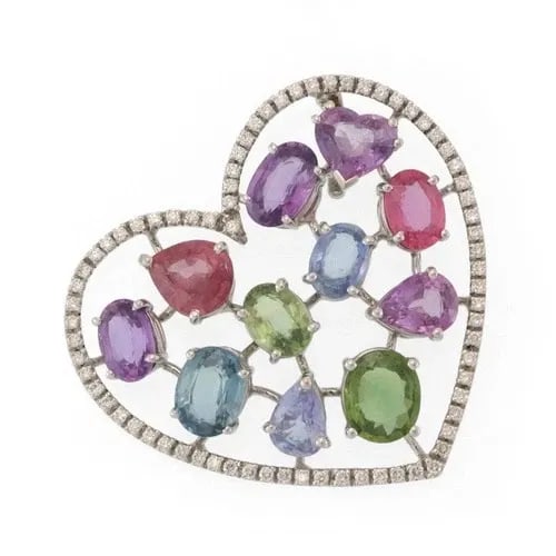 ZYDO DIAMOND & SAPPHIRES GOLD PENDANT 18K WHITE HEART: ZYDO DIAMOND & SAPPHIRES GOLD PENDANT 18K WHITE HEART The Zydo Diamond & Gemstones Pendant in 18k White Gold with an oval heart shape features a prong setting style, perfect for showcasing the round w