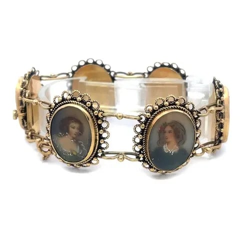 GEORGIAN WOMEN GOLD BRACELET 14K YELLOW CANNETILLE OVAL PORTRAITS.: GEORGIAN WOMEN GOLD BRACELET 14K YELLOW CANNETILLE OVAL PORTRAITS. This is a stunning 1830's bracelet, it is crafted from 14k yellow gold featuring 6 cannetille style oval frames, each with a 19th cen