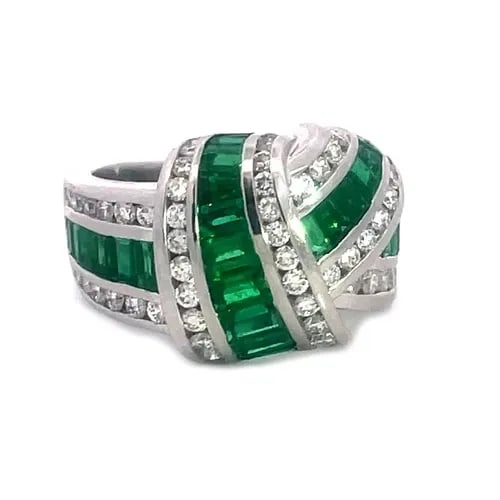 CHARLES KRYPELL EMERALD GOLD RING DIAMOND 18K WHITE KNOT STYLE: CHARLES KRYPELL EMERALD GOLD RING DIAMOND 18K WHITE KNOT STYLE Elevate your jewelry collection with this stunning Charles Krypell diamond and emerald ring, a piece that exudes sophistication and timel
