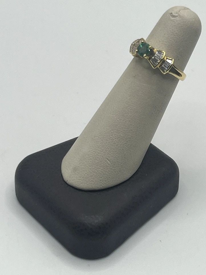 18K YELLOW GOLD, EMERALD & DIAMOND RING SIZE 6 (1 of 1)