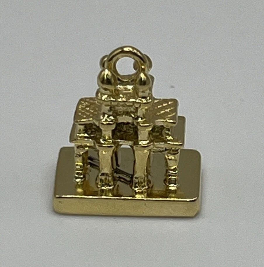 18K YELLOW GOLD BUILDING CHARM (1 of 2)
