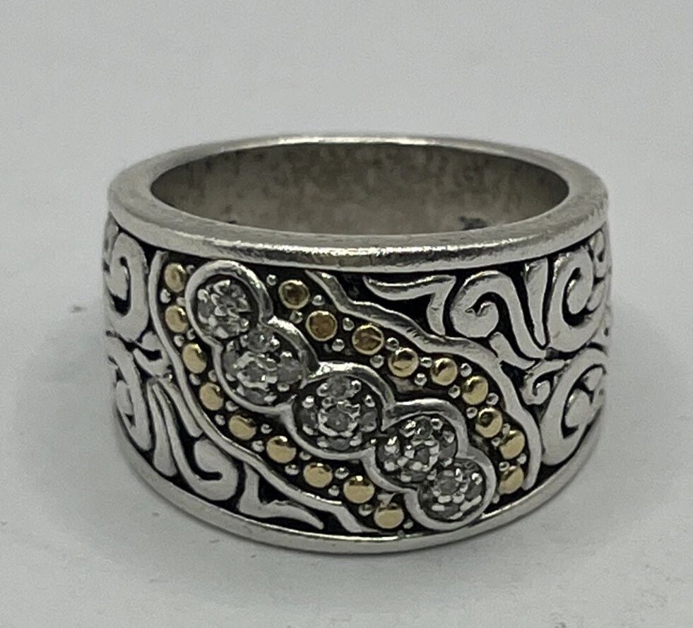 EFFY 18K YELLOW GOLD & STERLING SILVER BAND RING SIZE 6.5: EFFY 18K YELLOW GOLD & STERLING SILVER BAND RING SIZE 6.5 EFFY 18K YELLOW GOLD & STERLING SILVER BAND RING SIZE 6.5 EFFY Size 7 Colorless stone with 18K Yellow Gold and Sterling Silver RingApproximate