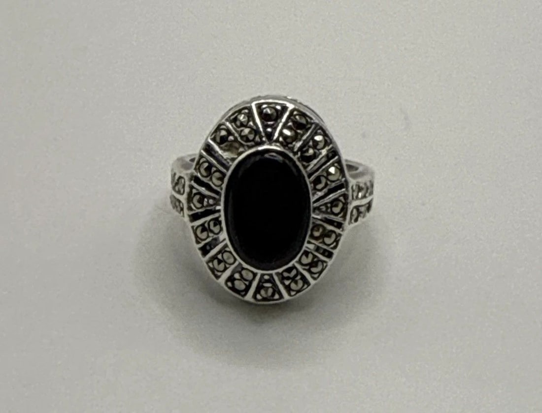 STERLING SILVER, MARCASITE & BLACK ONYX RING SIZE 6 (1 of 2)