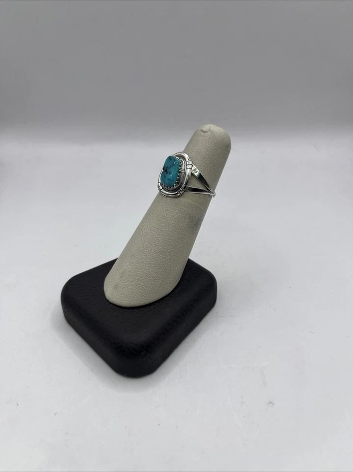 STERLING SILVER AND TURQUOISE RING SIZE 6 (1 of 1)