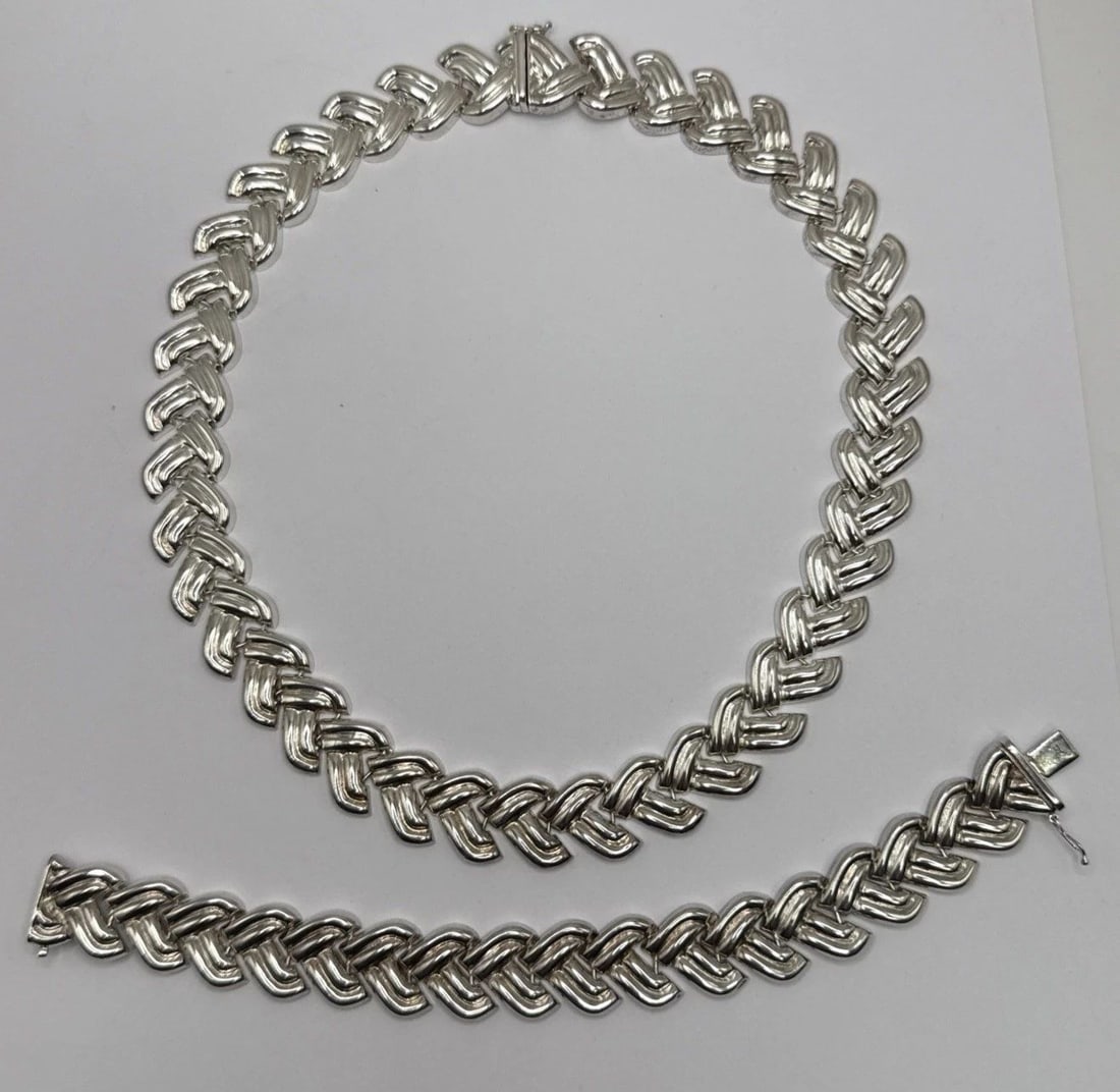 STERLING SILVER IRISH LOVE KNOT LINK NECKLACE & BRACELET SET (1 of 2)