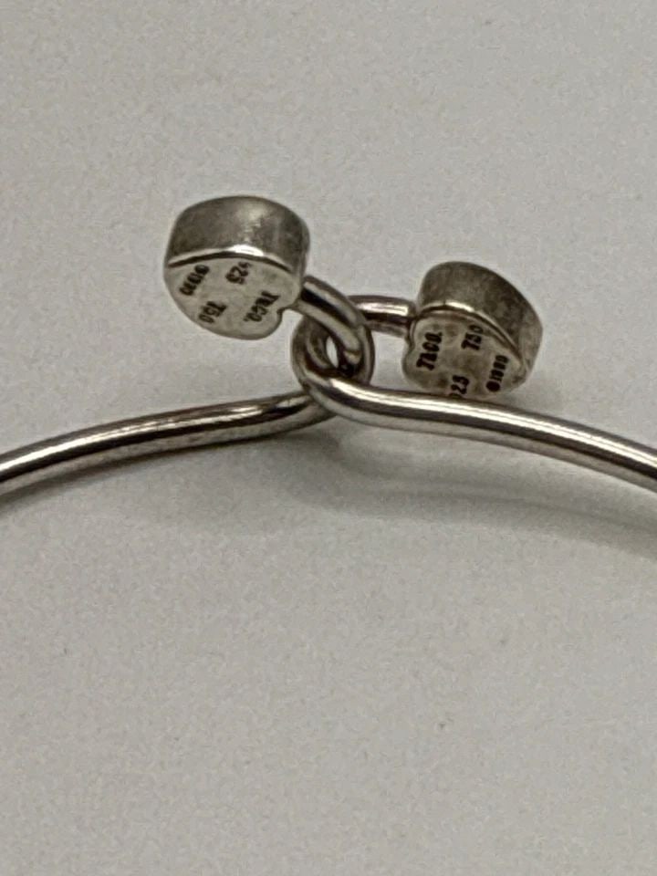TIFFANY & CO 18K GOLD SILVER DOUBLE HEART HOOK BANGLE BRACELET 7" WRIST SIZE (1 of 1)