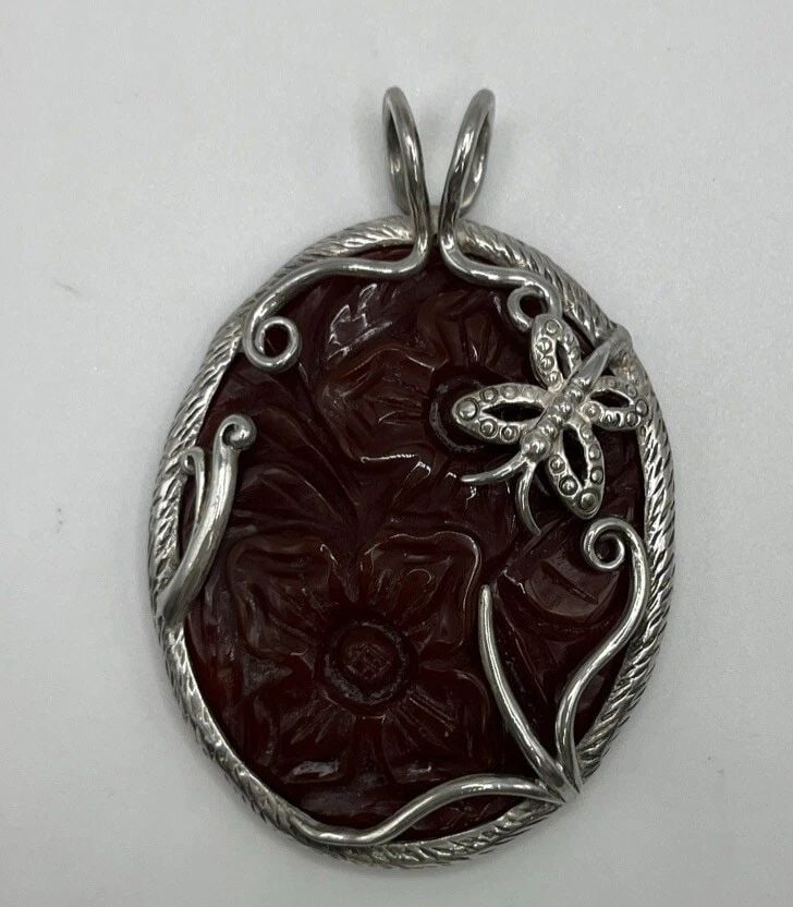 925 SOLID STERLING SILVER AGATE STONE CARVED FLOWER BUTTERFLY ARSTIAN PENDANT (1 of 2)
