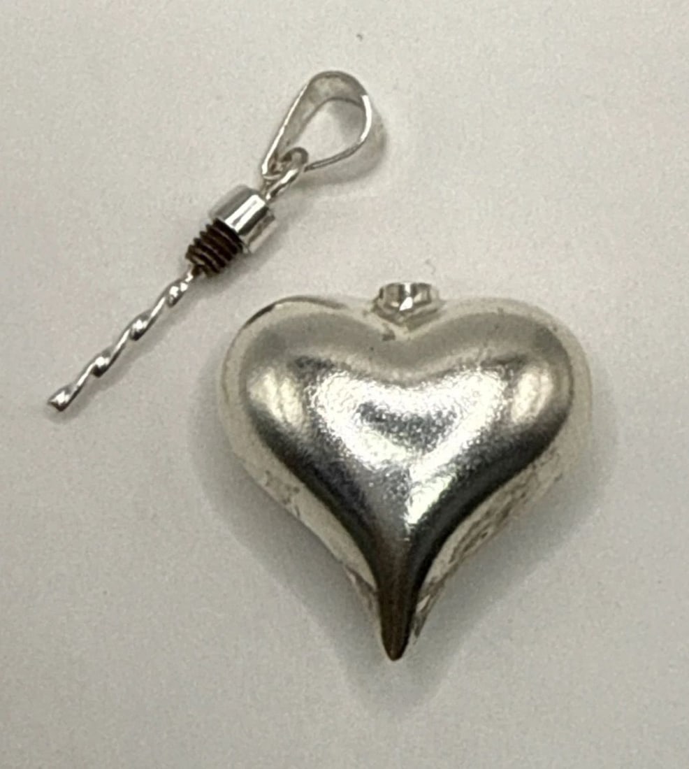 VINTAGE MEXICO PERFUME FLASK BOTTLE HEART STERLING SILVER PENDANT 14.6 GRAMS (1 of 2)