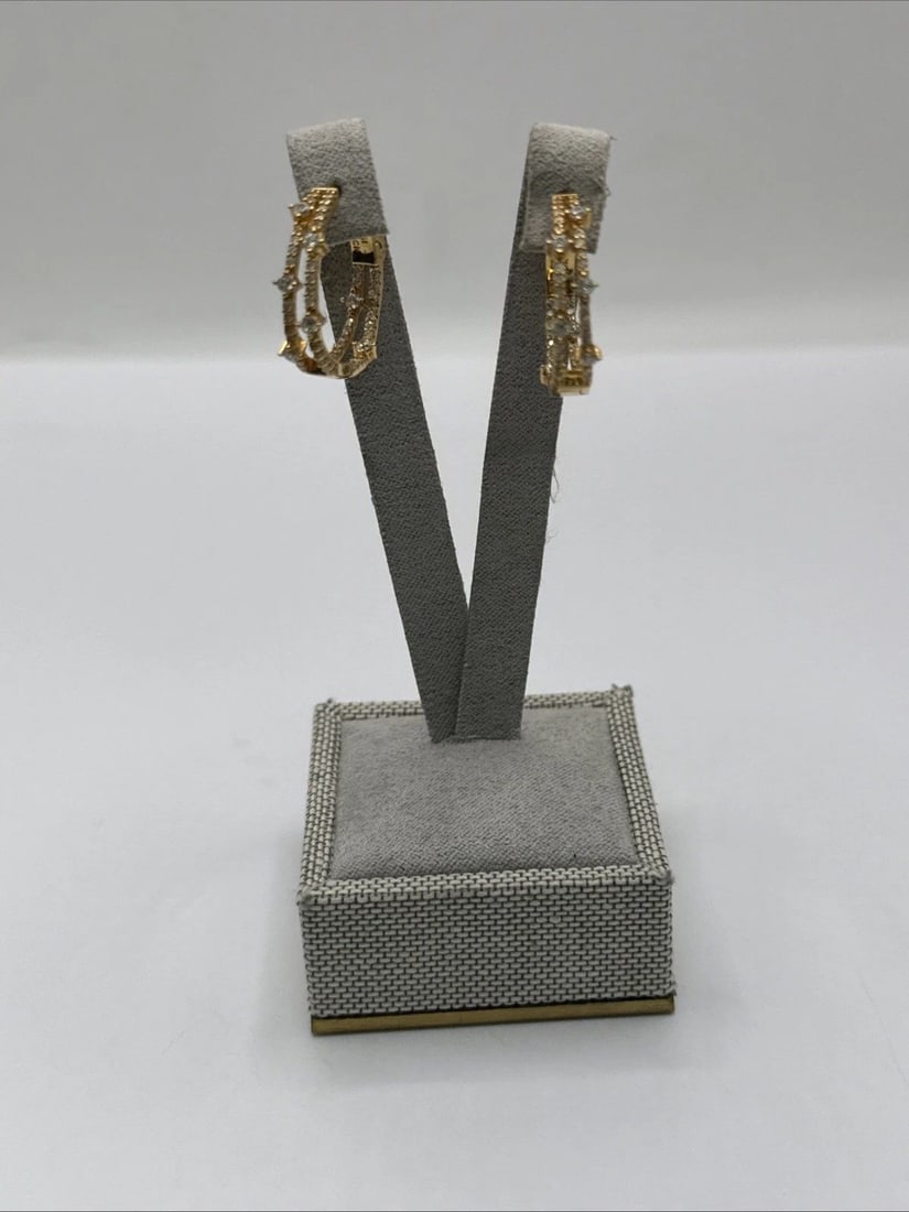 GOLD COLORED STERLING SILVER DOUBLE STRAND HOOP EARRINGS WITH COLORLESS STONES (1 of 2)
