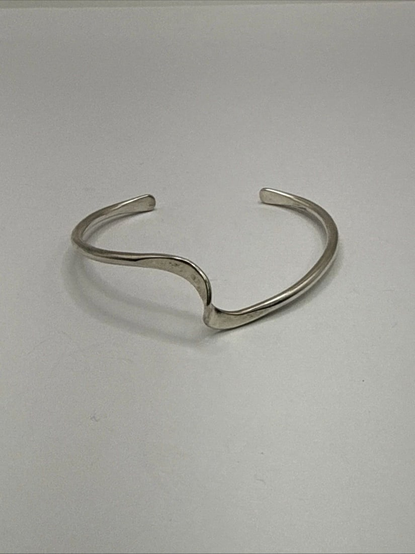 STERLING SILVER WAVE CUFF BRACELET 7.5 GRAMS (1 of 2)