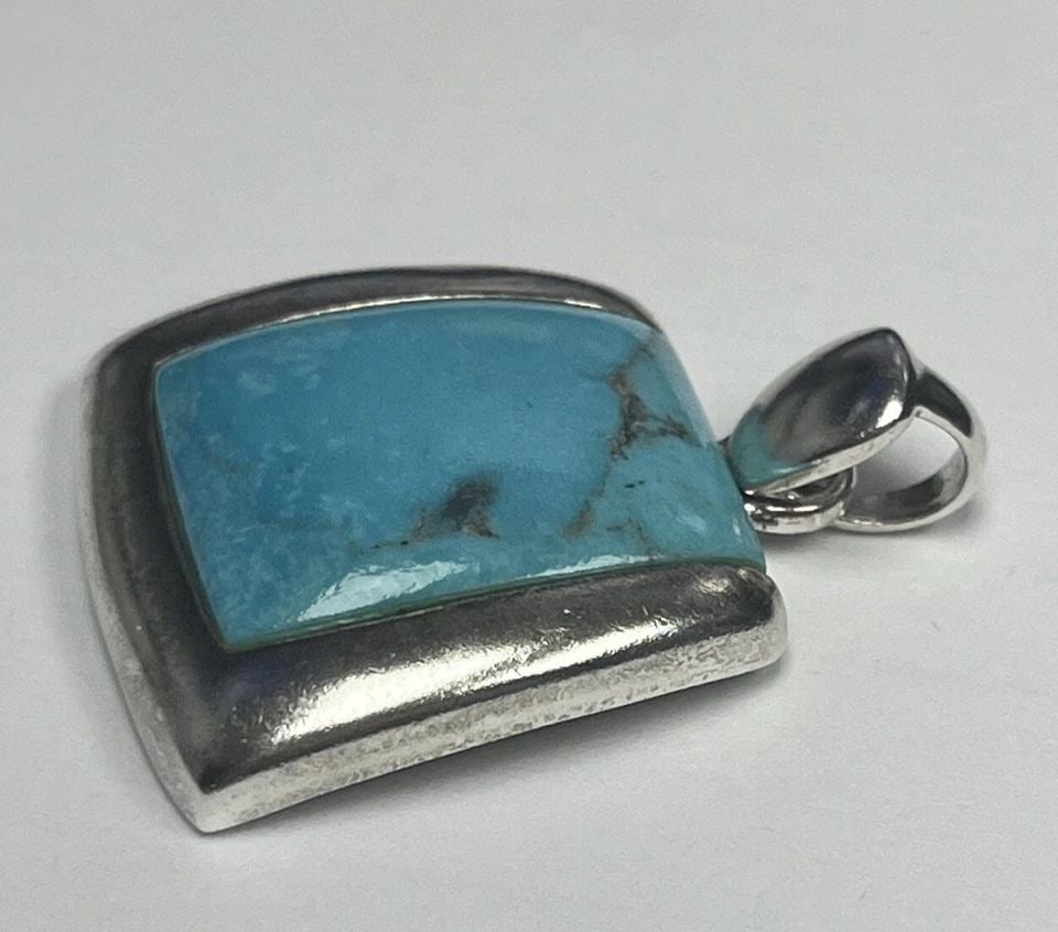 STERLING SILVER & TURQUOISE PENDANT (1 of 1)