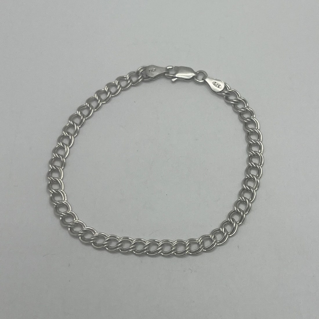 7" STERLING SILVER DOUBLE CIRCLE LINK CHARM BRACELET 4.4 GRAMS (1 of 2)