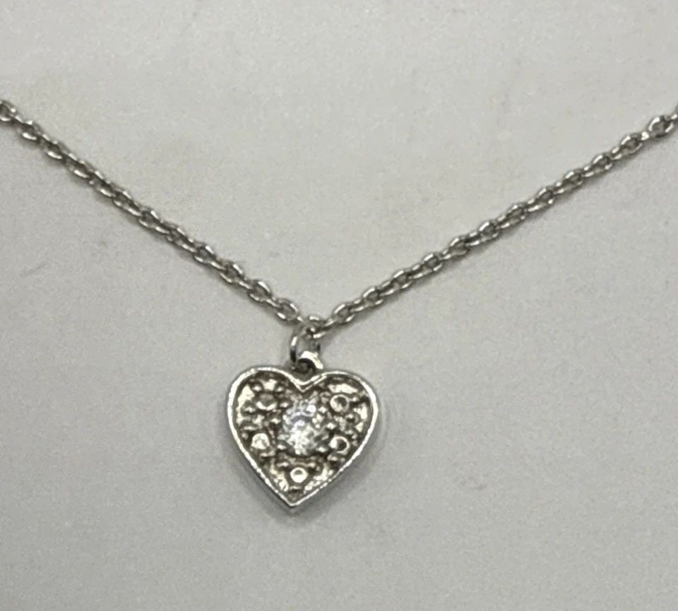 10" STERLING SILVER ANKLET WITH 3 COLORLESS STONE HEARTS (1 of 1)
