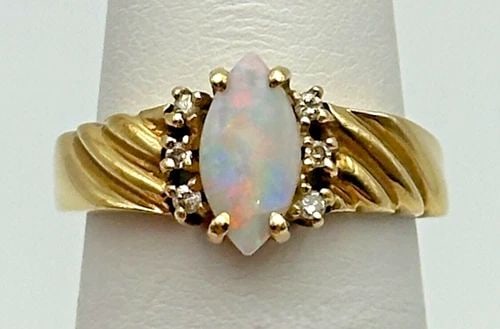 14K GOLD RING WITH NATURAL OPAL AND 0.06CTW DIAMONDS (SIZE 6.25) 3.6 GRAMS (1 of 2)