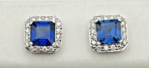 18K WHITE GOLD EARRINGS, LAB CREATED SAPPHIRES, 0.25CTS NATURAL DIAMONDS 2.2G: 18K WHITE GOLD EARRINGS WITH LAB CREATED SAPPHIRES AND 0.25CTS NATURAL DIAMONDS 18k White Gold Earrings with Lab Created Sapphires and 0.25cts of Natural Diamonds Condition: Used, have been cleaned Ma
