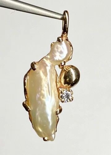 14K YELLOW GOLD PEARL PENDANT WITH ONE CUBIC ZIRCONIA STONE 4.4 GRAMS (1 of 2)