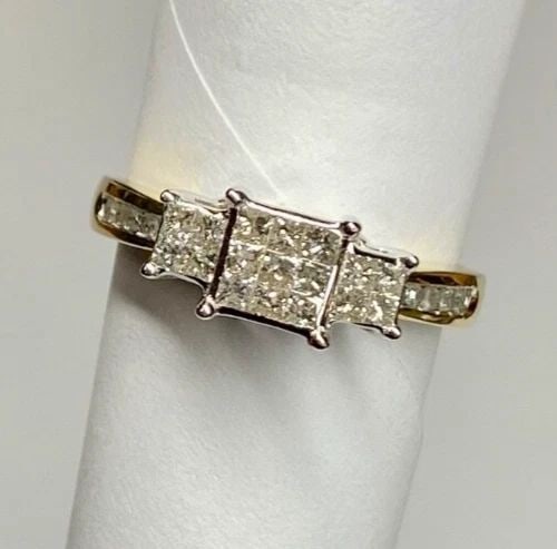 10K YELLOW/WHITE GOLD RING, 0.50CT PRINCESS/ROUND CUT DIAMONDS (SIZE 6.75) 3.1G: Women's 10k 2tone yellow/white Gold Ring with 0.50ct Princess and Round Cut Diamonds Size 6.75 You are bidding on a new with tags Women's 10k yellow/white Gold Ring with Princess and Round Cut Diamond