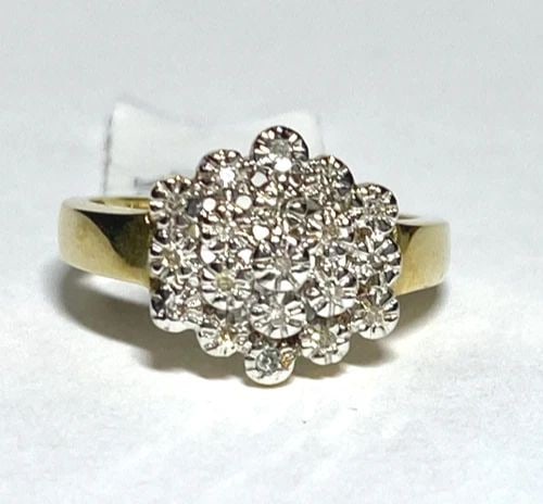 NEW 14K GOLD RING CLUSTER HEAD WITH 0.15CTS NATURAL DIAMONDS (SIZE 6) 3.6 GRAM: Women's 14k Yellow Gold Ring with 0.15CT Diamonds (Size 6) You are bidding on a new with tags Women's 14k Yellow Gold Ring with 0.15CT Diamonds. The ring has minor scuffs and scratches from being move