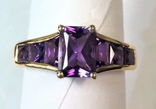 14K GOLD RING SET WITH NATURAL AMETHYSTS (SIZE 8.25) 3.1 GRAM: 14K GOLD AND AMETHYST RING (SIZE: 8.25) 14k Gold Ring with Amethyst stones You are bidding on a 14k Gold Ring with Amethyst stones. The ring has been fully checked and inspected by our in house Jewele
