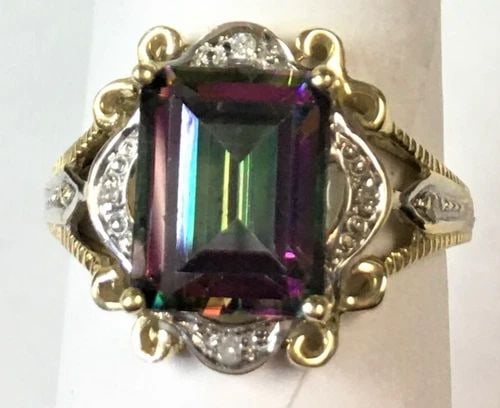 10K GOLD RING WITH CENTER MYSTIC TOPAZ, 0.06CTW DIAMONDS (SIZE 7.25) 3.2 GRAM (1 of 2)