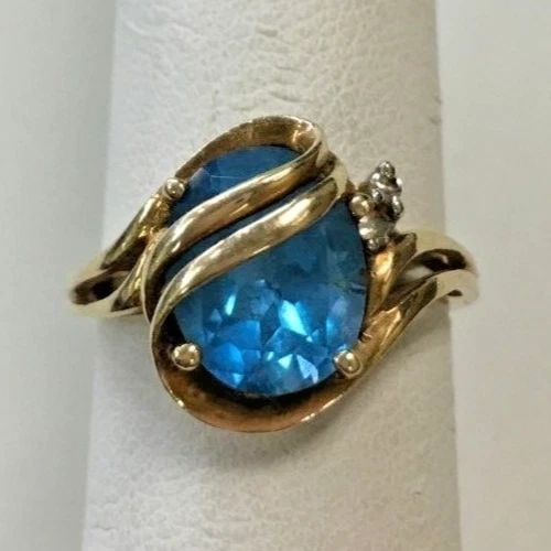 10K GOLD ARTISTIC RING, BLUE TOPAZ, 0.03CTW DIAMONDS (SIZE 6.25) 3.3 GRAM (1 of 2)