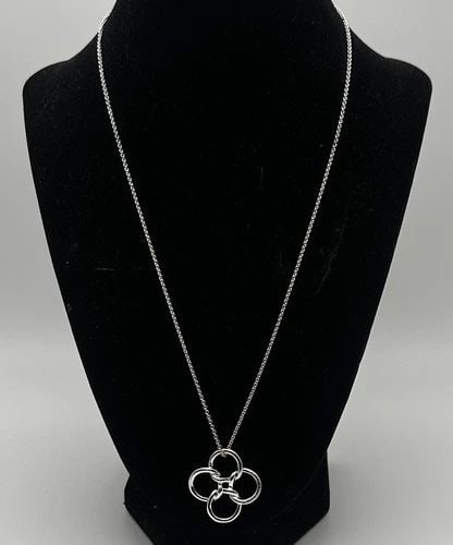 TIFFANY & CO. 925 SILVER ELSA PERETTI QUADRIFOGLIO CHAIN + PENDANT 20" 8.5G: TIFFANY & CO. 925 SILVER ELSA PERETTI QUADRIFOGLIO CHAIN + PENDANT 20" 8.5G Tiffany & Co. 925 Silver Elsa Peretti Quadrifoglio Chain + Pendant Condition: Used, has been cleaned Material: 925 Sterling 