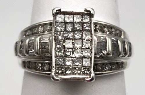 925 STERLING SILVER RING WITH SQUARE HEAD AND 1.25CTW DIAMONDS (SIZE 7.25) (1 of 2)
