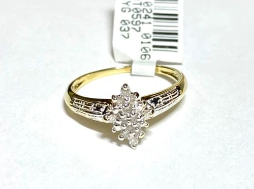 NEW 10K YELLOW GOLD RING WITH 0.12CT CLUSTER DIAMONDS (SIZE 6.75) 2 GRAM: WOMEN'S 10K YELLOW GOLD RING WITH 0.12CT CLUSTER DIAMONDS (SIZE 6.75) Women's 10K Yellow Gold Ring with 0.12CT Cluster Diamonds (Size 6.75) You are bidding on a new with tags Women's 10K Yellow Gold R