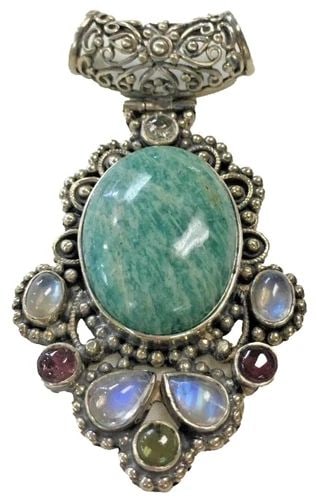 RARE VINTAGE STERLING SILVER PENDANT WITH AMAZONITE 58.3G: RARE VINTAGE STERLING SILVER PENDANT WITH AMAZONITE STONE Rare Vintage Sterling Silver Pendant with Amazonite Stone You are bidding on a pre-owned Rare Vintage Sterling Silver Pendant with Amazonite S