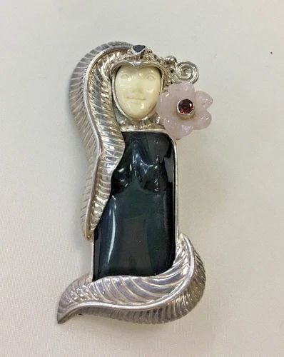 SAJEN STERLING SILVER PENDANT WITH FACE AND FLOWER 27 GRAM (1 of 2)
