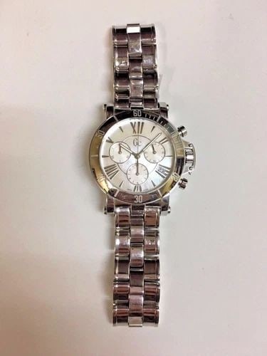WOMEN'S GC X73001M1S MOP WATCH 37MM: WOMAN'S GC X73001M1S WATCH Woman's GC X73001M1S watch You are bidding on a pre-owned Woman's GC X73001M1S watch. The watch is in excellent working condition. There are few minor scratches on the watch