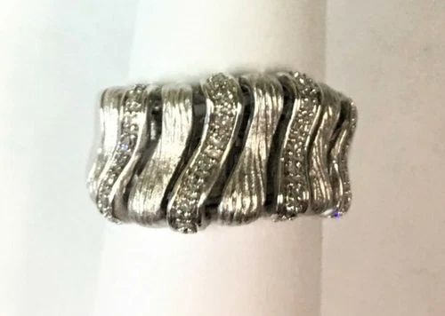 SILVER AND DIAMOND BAND WITH BARK/HIGH POLISH FINISH (SIZE 7) 7.8 GRAMS (1 of 2)
