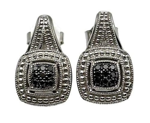 STERLING SILVER EARRINGS WITH 1/6CT BLACK DIAMONDS MADE IN ITALY 5 GRAMS: STERLING SILVER EARRINGS WITH 1/6CT BLACK DIAMONDS MADE IN ITALY Sterling Silver Earrings with 1/6ct Black Diamonds Made In Italy You are bidding on a Sterling Silver Earrings with 1/6ct Black Diamond
