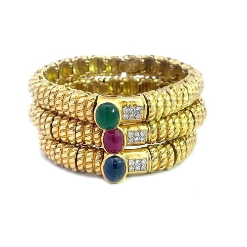 DIAMOND & GEMS GOLD BRACELETS SET OF 3 CABOCHON 18K YELLOW CASSIS BANGLES 155GR: DIAMOND & GEMS GOLD BRACELETS SET OF 3 CABOCHON 18K YELLOW CASSIS BANGLES 155GR This is a gorgeous set of 3 bracelets by Cassis Jeweler, they are crafted from 18k yellow gold featuring triple ribbed b