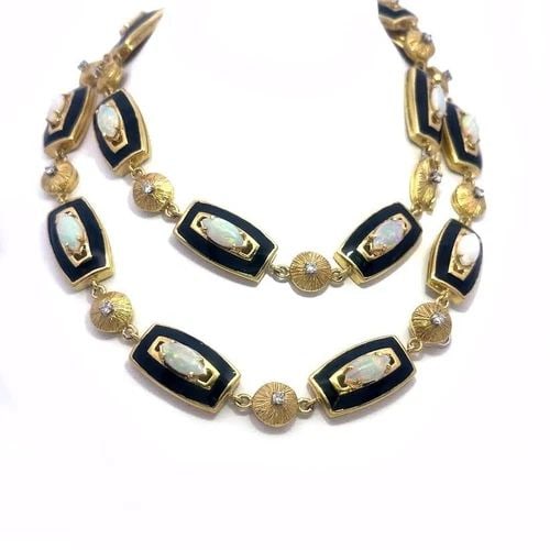 OPAL DIAMOND GOLD NECKLACE ENAMEL 18K YELLOW BUTTON LINK VINTAGE UNIQUE: OPAL DIAMOND GOLD NECKLACE ENAMEL 18K YELLOW BUTTON LINK VINTAGE UNIQUE This is a beautiful vintage long necklace; it is crafted from 18k yellow gold featuring alternating long rectangle shape with te