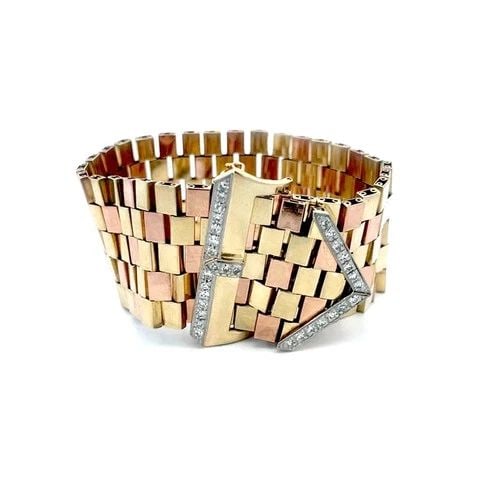 RETRO DIAMOND GOLD BELT BRACELET 14K TRI-COLOR WIDE FLEX LINK BUCKLE STYLE: RETRO DIAMOND GOLD BELT BRACELET 14K TRI-COLOR WIDE FLEX LINK BUCKLE STYLE The Retro Diamond Gold Belt Bracelet is a stunning piece of fine jewelry featuring 5 rows with small bar link in 14k rose and
