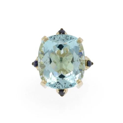 AQUAMARINE & SAPPHIRE LARGE RING 14K YELLOW GOLD: AQUAMARINE & SAPPHIRE LARGE RING 14K YELLOW GOLD Aquamarine & Sapphire Gems 14k Yellow Gold Large Ring Size 6.5 Description This stunning eye catching cocktail ring is crafted from 14k yellow gold fea