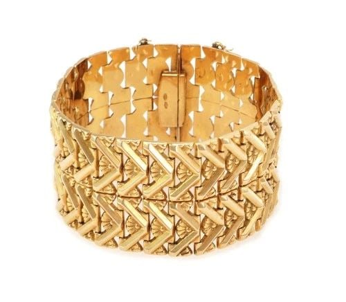 VINTAGE 18K BRACELET YELLOW GOLD 35.5MM WIDE FANCY FLEX LINK: VINTAGE 18K BRACELET YELLOW GOLD 35.5MM WIDE FANCY FLEX LINK Vintage 18k Yellow Gold 35.5mm Wide Fancy Flex Link Bracelet Description This is a gorgeous vintage bracelet, it is crafted from 18k yellow