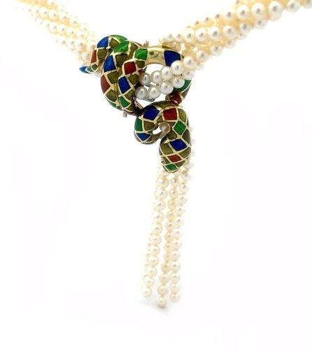 14K ENAMEL DIAMOND SNAKE PENDANT 6 STRAND PEARLS YELLOW GOLD NECKLACE: 14K ENAMEL DIAMOND SNAKE PENDANT 6 STRAND PEARLS YELLOW GOLD NECKLACE This is a majestic pendant and multi-strand pearl necklace, the pendant is crafted from 14k yellow gold featuring a stunning coile