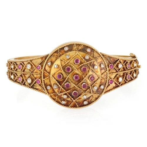 VICTORIAN BRACELET 1.75CT ROSE CUT DIAMOND RUBY 18K GOLD: VICTORIAN BRACELET 1.75CT ROSE CUT DIAMOND RUBY 18K GOLD Victorian 1.75ct Rose Cut Diamond Ruby 18k Gold Round Bracelet Description This gorgeous Victorian Era bracelet is crafted from 18k yellow gold