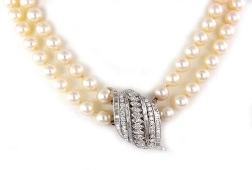 DIAMOND PLATINUM PEARL NECKLACE BROOCH 4 CARAT: DIAMOND PLATINUM PEARL NECKLACE BROOCH 4 CARAT Estate Diamond Platinum 2 Strand Pearl Necklace Brooch ! Description This is a gorgeous Estate necklace convertable brooch, The clasp is crafted from pla