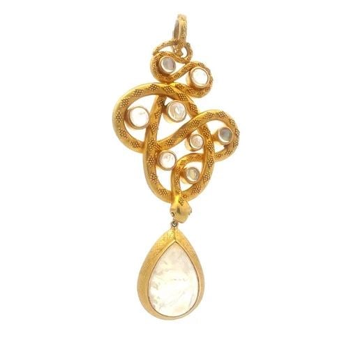 CAROLYN TYLER GOLD SNAKE PENDANT GEMSTONE 22K YELLOW LARGE DANGLE STYLE: CAROLYN TYLER GOLD SNAKE PENDANT GEMSTONE 22K YELLOW LARGE DANGLE STYLE This is an impressive pendant by designer Carolyn Tyler; it features a large dangle style design with a coiled snake with diamon