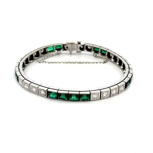 ART DECO ROUND CUT DIAMONDS 14K WHITE GOLD TENNIS BRACELET: ART DECO ROUND CUT DIAMONDS 14K WHITE GOLD TENNIS BRACELET This elegant vintage bracelet is crafted from 14k white gold with a fine polished finish and has 20 round cut diamonds and 16 rectangular gre