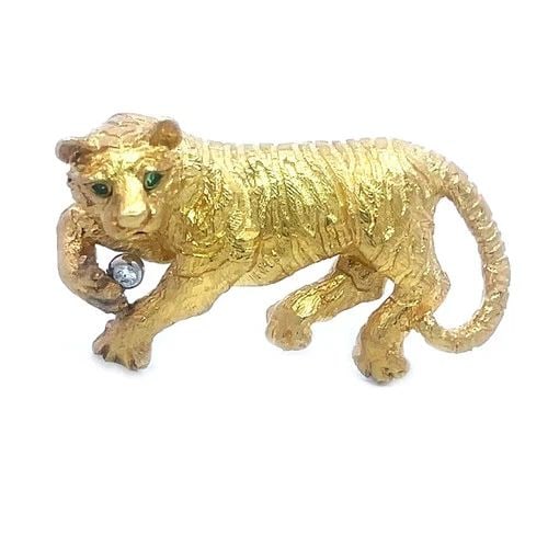 TIFFANY & CO. GOLD PANTHER BROOCH DIAMOND & GEMS 18K YELLOW 3D FULL FIGURE: This Tiffany & Co. panther brooch is a stunning piece of vintage jewelry featuring a playful 3D full figure of a panther crafted from 18k yellow gold with a fur like textured finish and green gemstone