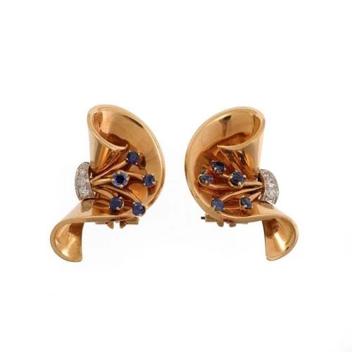 FRENCH RETRO DIAMOND SAPPHIRE 18K ROSE GOLD CLIP ON EARRINGS: FRENCH RETRO 1.12CT DIAMOND SAPPHIRE 18K ROSE GOLD CLIP ON EARRINGS French Retro 1.12ct Diamond Sapphire 18k Rose Gold Clip On Earrings Description This Retro fan flare clip on earrings are crafted fr