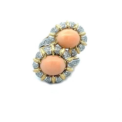 DIAMOND GOLD BYPASS RING 18K TWO TONE ANGEL SKIN CORAL OVAL: DIAMOND GOLD BYPASS RING 18K TWO TONE ANGEL SKIN CORAL OVAL This is a beautiful vintage ring, it is crafted from 18k yellow gold with white gold accent featuring a double oval top floral style with ov