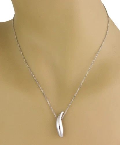TIFFANY & CO. FRANK GEHRY 18K WHITE GOLD FISH PENDANT & CHAIN (1 of 2)