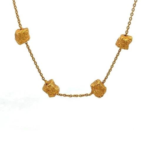 ROBERTO COIN NUGGET STATION NECKLACE 18K YELLOW GOLD CHAIN 1226VI: ROBERTO COIN NUGGET STATION NECKLACE 18K YELLOW GOLD CHAIN 1226VI This is a beautiful Roberto Coin 18k yellow gold chain with textured nugget station. The rough nuggets are attached between oval link 