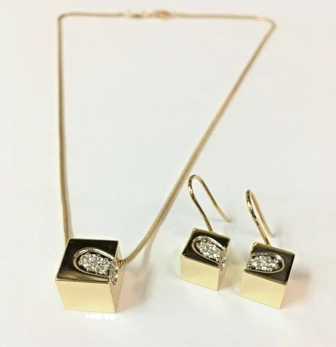 MOVADO 18K GOLD CUBE PENDANT, 16" NECKLACE & EARRINGS SET, 0.45CT DIAMONDS 22.6G (1 of 1)